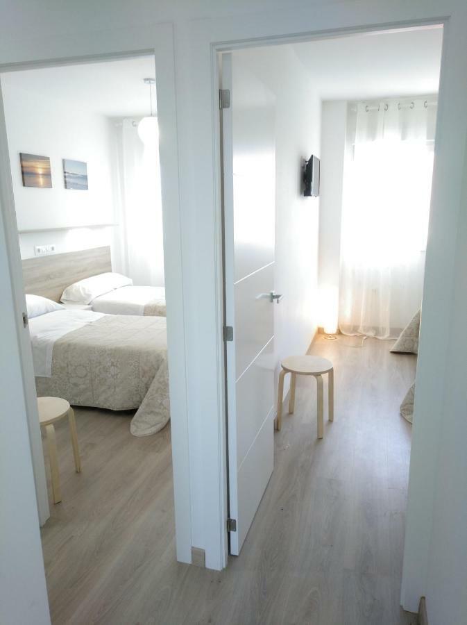 Apartamentos Poniente Villanueva De Arosa Exterior photo