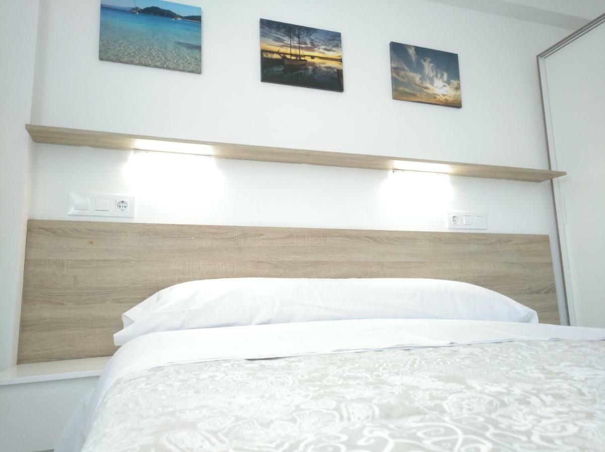 Apartamentos Poniente Villanueva De Arosa Exterior photo